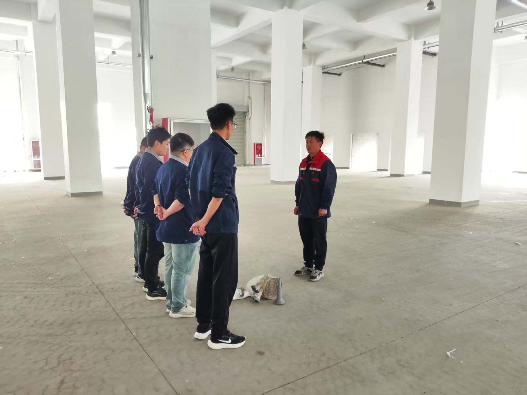 筑牢安全防线｜公司消防小队开展专项培训，以训备战防患未“燃”